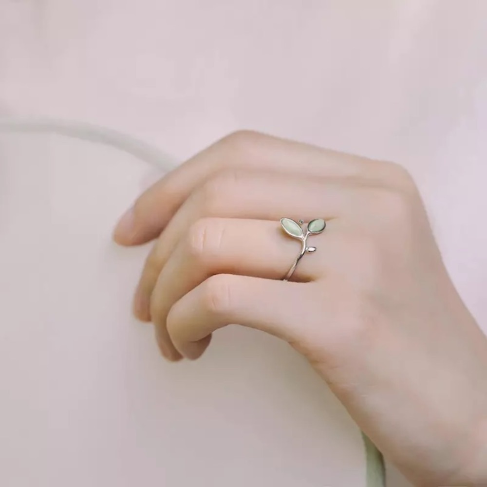 "June" Plant Bud Botanical Silver Minimalist Boho Hippie Adjustable Dainty Ring - Picture 4 of 7